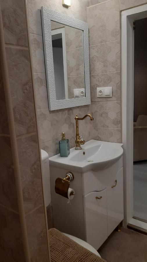 Glamour Apartman ยูลา ภายนอก รูปภาพ
