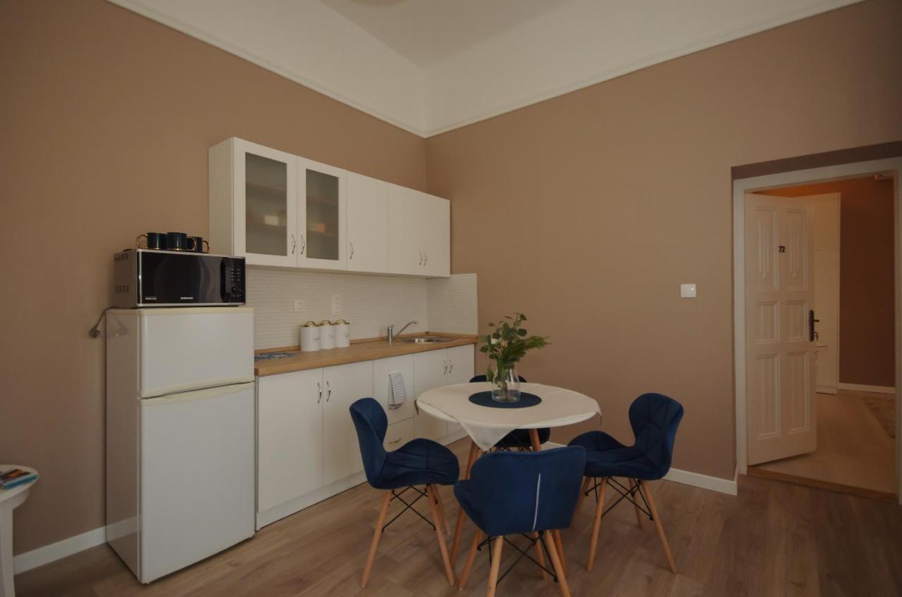 Glamour Apartman ยูลา ภายนอก รูปภาพ