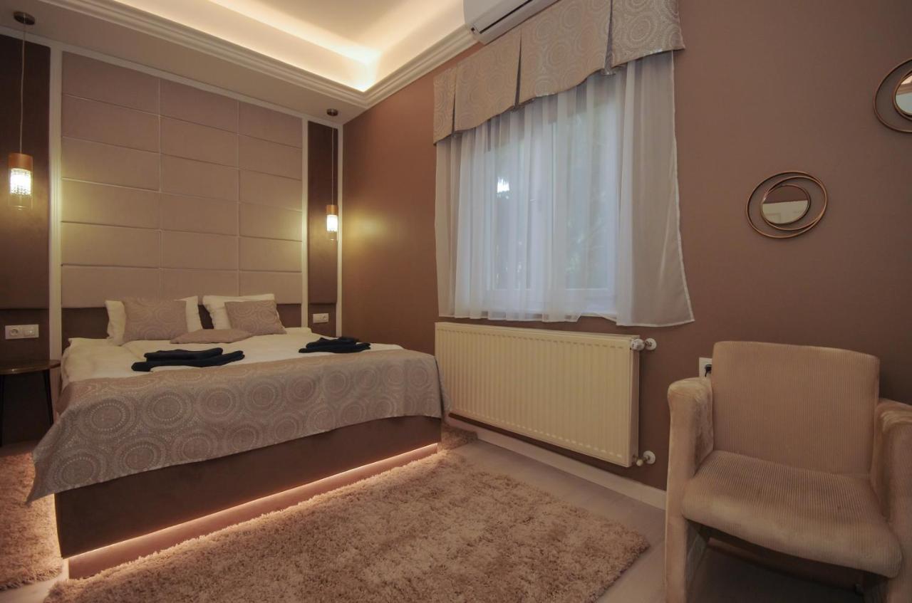 Glamour Apartman ยูลา ภายนอก รูปภาพ